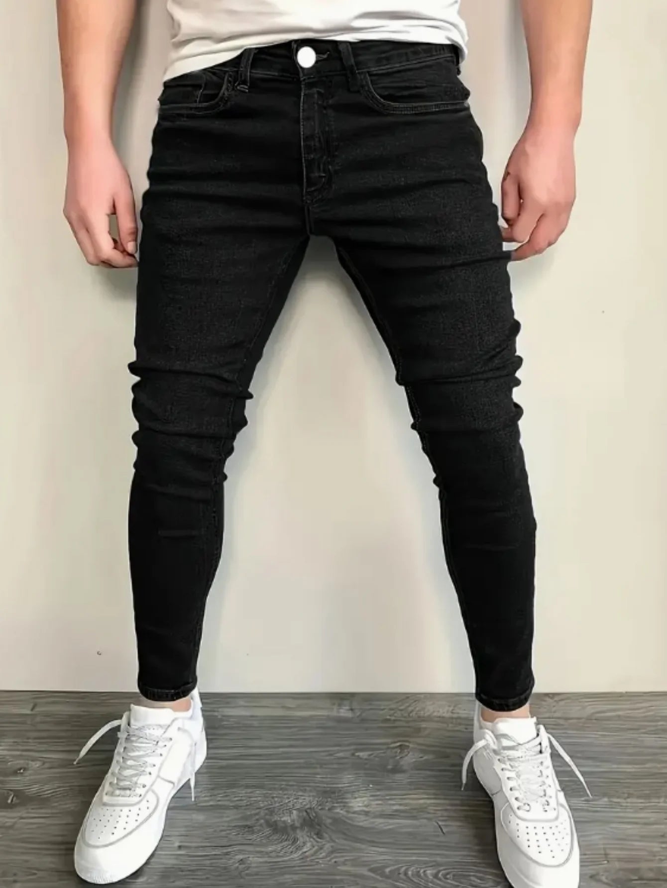Men’s Slim Fit Black Jeans, Mid-Weight Denim, Tailored Fit