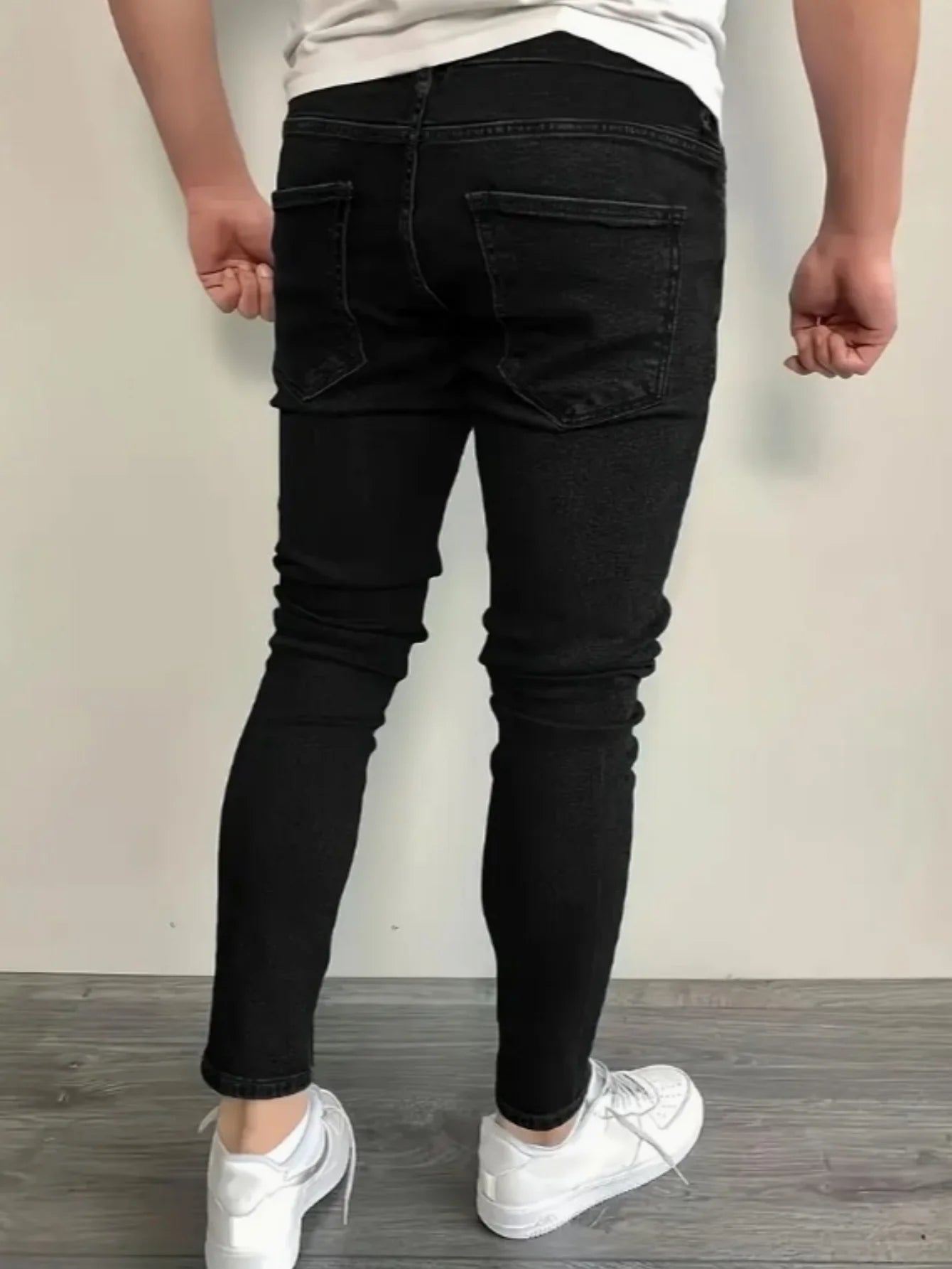 Men’s Slim Fit Black Jeans, Mid-Weight Denim, Tailored Fit