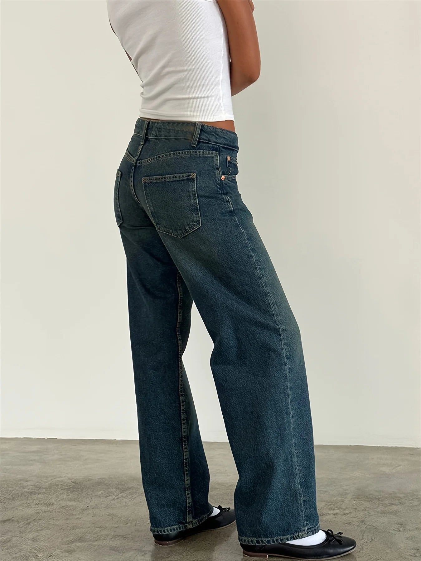 New women's solid-color washed straight-leg jeans, low-waisted, simple, versatile