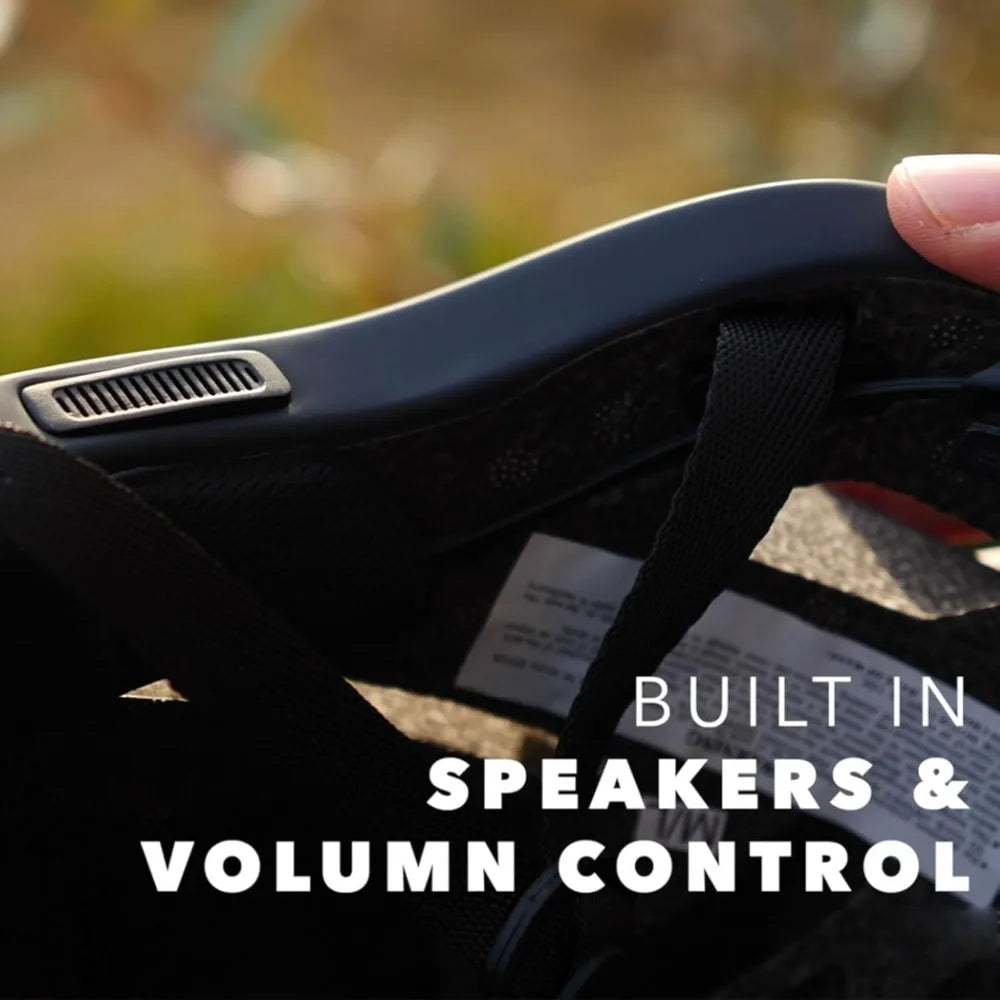 Bike helmet with Bluetooth, built-in speakers, automatic brake lights