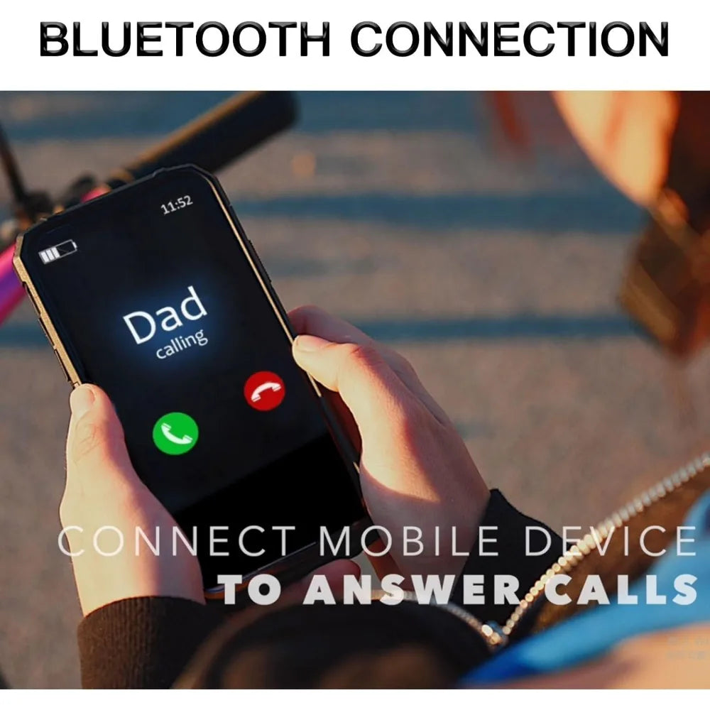 Bike helmet with Bluetooth, built-in speakers, automatic brake lights