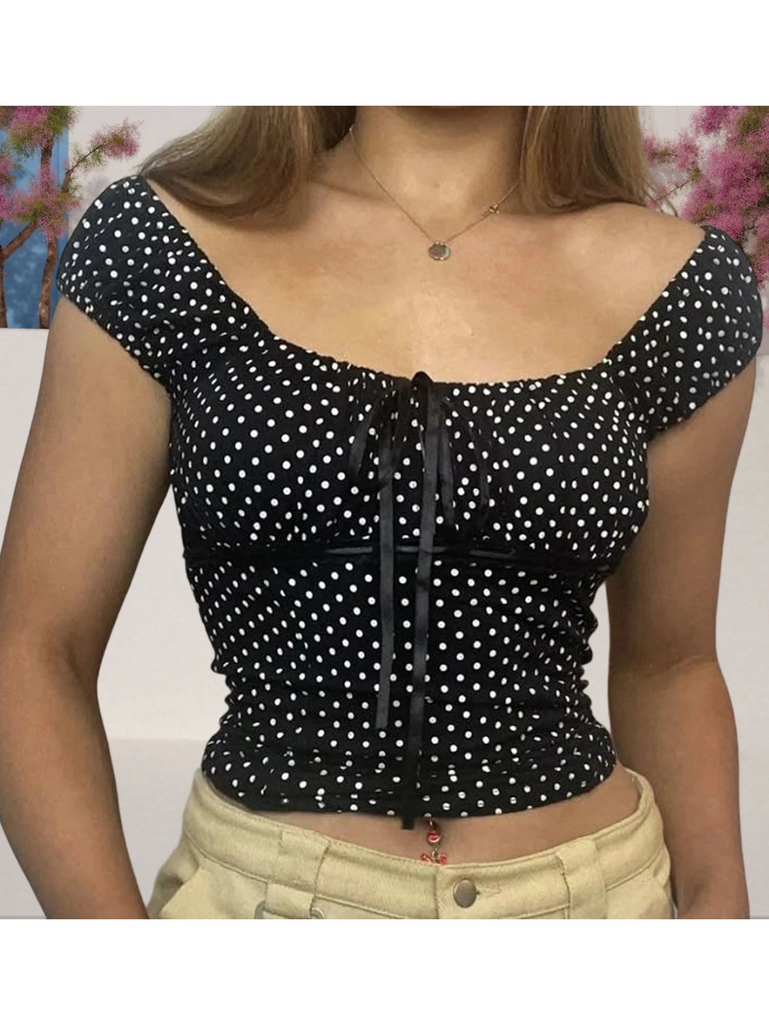 Women s Short Sleeve T-Shirts with Polka Dot Print and Tie-Up Front Detail Casual Summer Fashion Tops for a  Fit Look